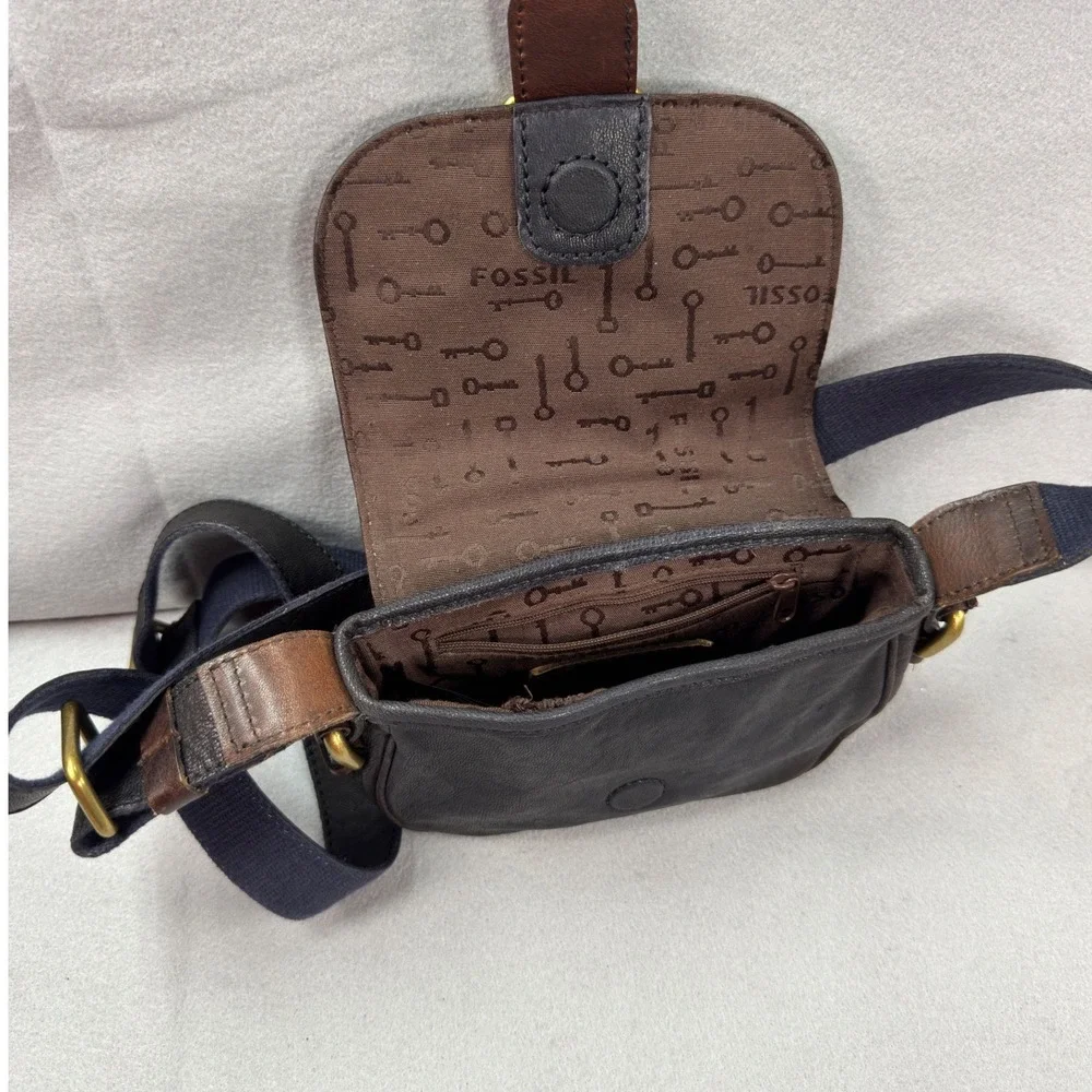Fossil Long Live Vintage 1954 Brown Leather Crossbody Saddle Bag Brass Buckle